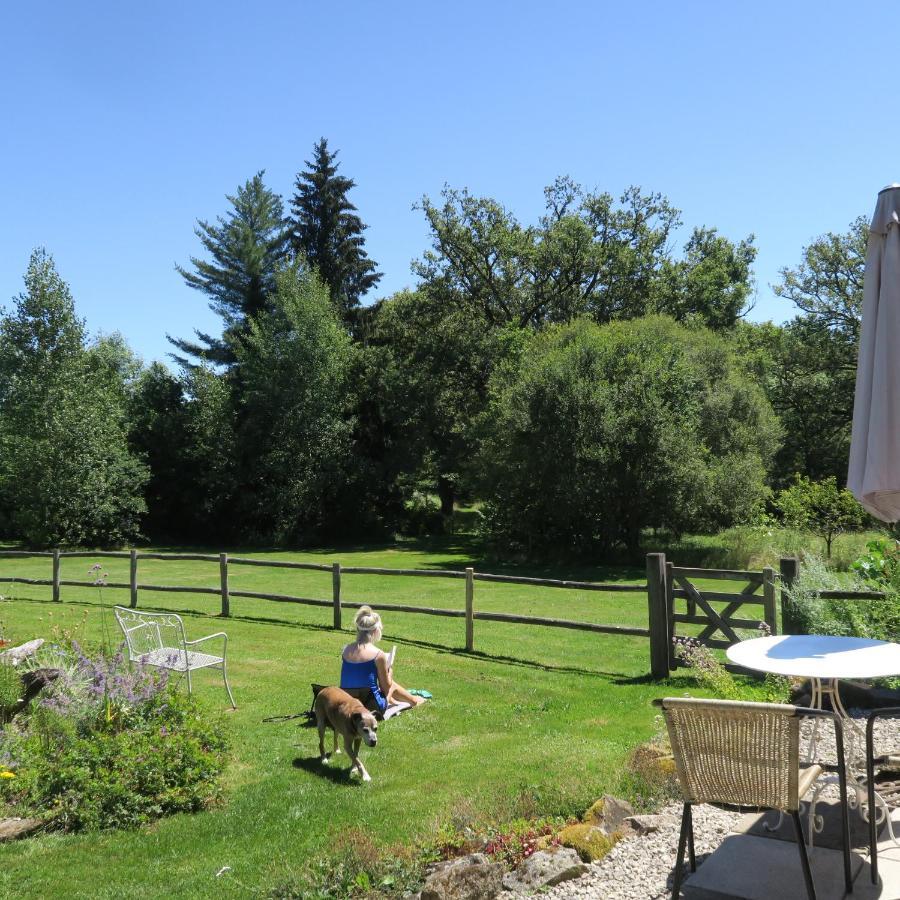 La Tuilerie Accommodation La Bazeuge Exterior foto